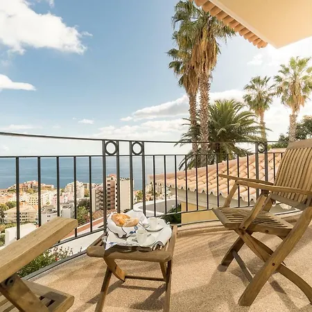 Luxury Ocean View Villa In Funchal *